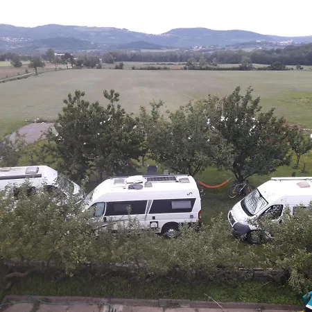 아파트 Turisticna Kmetija Pri Rebkovih